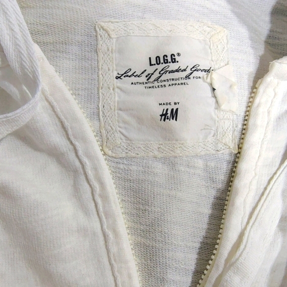 H&M White Short-Sleeved Hoodie Sweatshirt - Picture 6 of 6